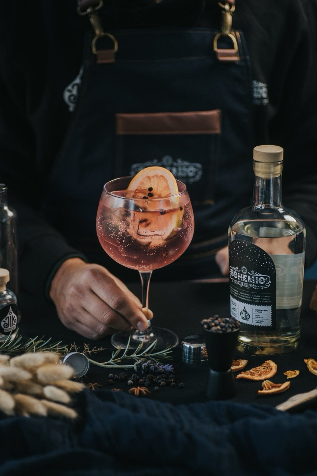 Gin tonic de Bohemio Tradicional con naranja