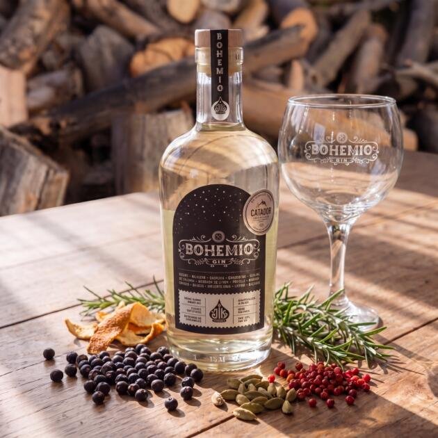 Pack Gin Bohemio con copa balón, regalo de gin artesanal chileno
